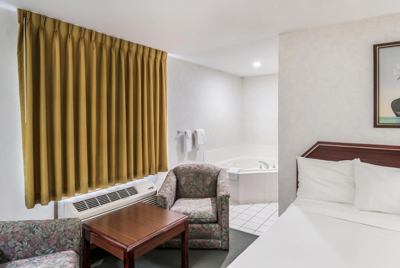 Americas Best Value Inn-Wenona Exterior photo