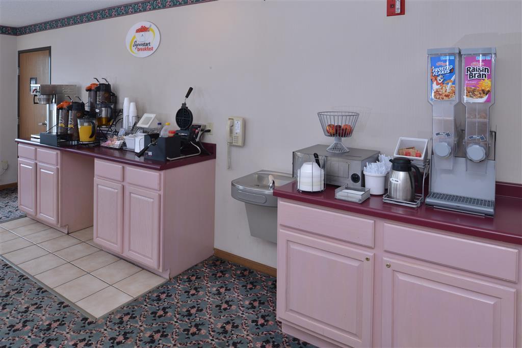 Americas Best Value Inn-Wenona Restaurant photo