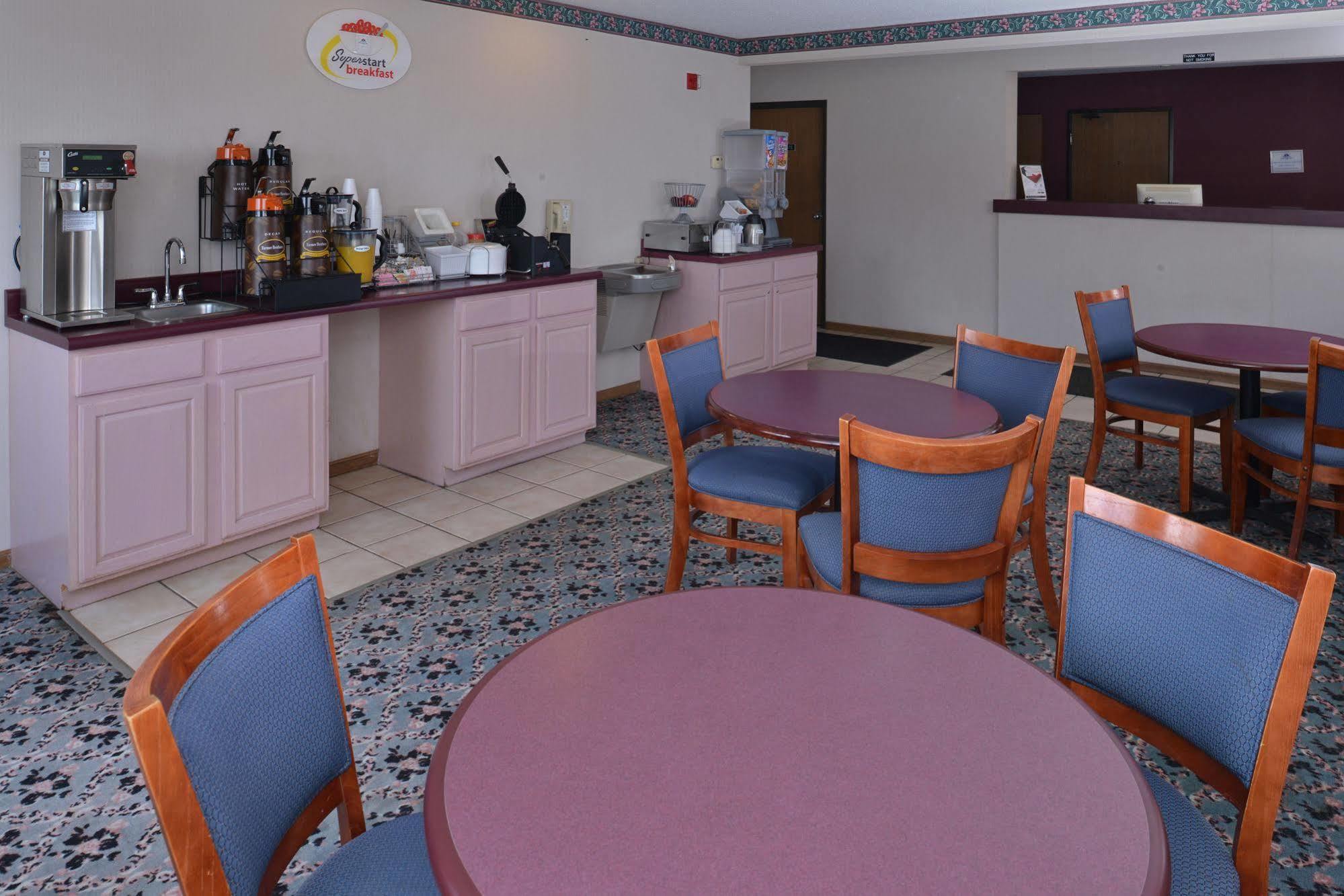 Americas Best Value Inn-Wenona Exterior photo